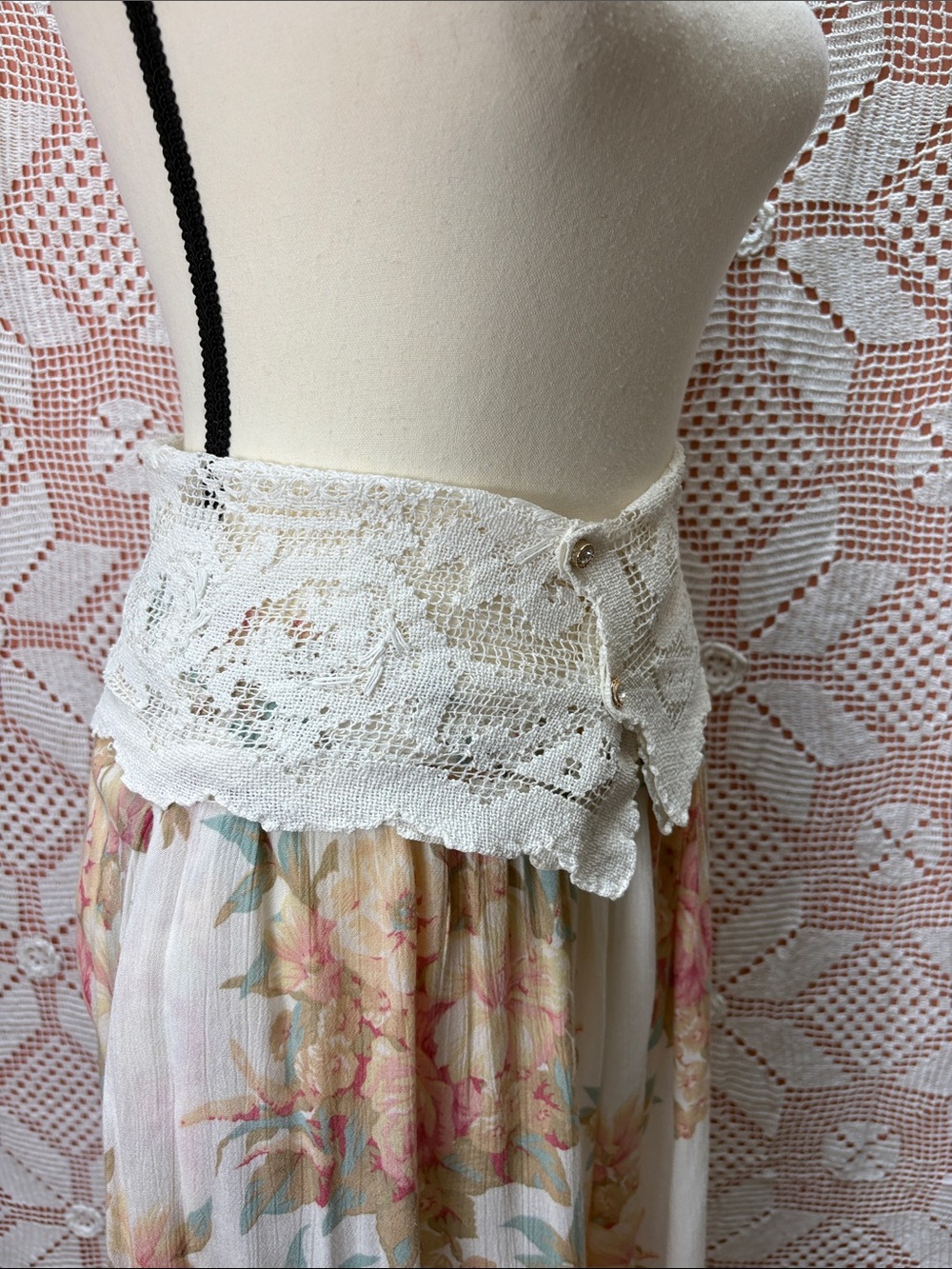 Vintage Doily Lace Belt | Adjustable Waist | Cottagecore Boho - Picture 9 of 10